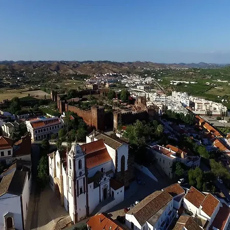 Villa In Albufeira Near Praia Dos Pescadores *