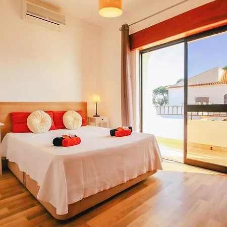 Villa In Albufeira Near Praia Dos Pescadores Villa