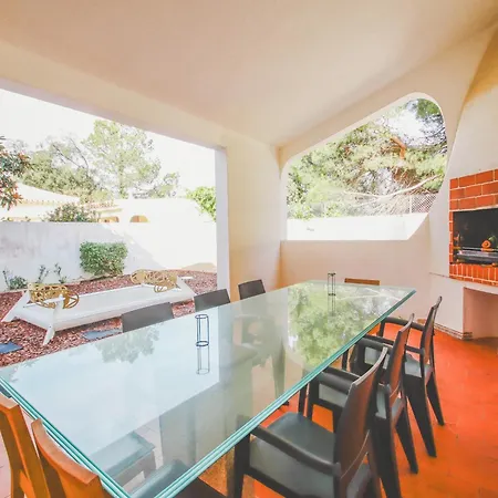 Villa In Albufeira Near Praia Dos Pescadores Villa *